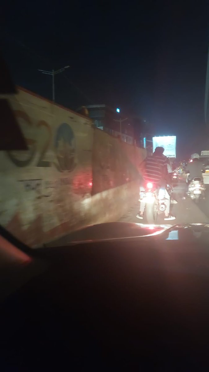WeAllConnectwAc's tweet photo. @MMRDAOfficial @AshwiniBhide @DrSanMukherjee Sir, Ma'am, do we have a deadline to complete the subway work on WEH near Growels Mall Kandivali ?
Your officer Mr Ansari had given a commitment that the work would becompleted by May24we don't seethat happening
Citizens are suffering https://t.co/zEbjMmBawY