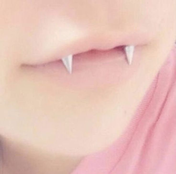 ghosttiem's tweet photo. i have an appointment to get reverse angel fangs but now normal angel fangs are kinda growing on me… guys what do i do https://t.co/kuo6zSCnZz