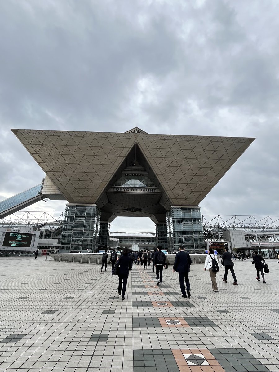 HATSUMEIMARKET's tweet photo. 【マグネットアーチハンガー】
〜手洗いを応援する秒干しハンガー〜
4/17〜19日の3日間、 #東京ビックサイト 西ホールで『#ファッションワールド東京』を開催中です✨ブース出展しております！お近くにお寄りの際には、お気軽にお立ち寄り下さい🍀by加勢
#マグネットアーチハンガー 
#ハンガー https://t.co/RQmXoEf7my