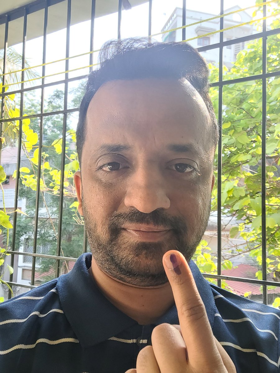 Vote for India.. Vote for taking towards 5 trillion dollar economy, Vote for strong global leader & global respect..
Vote for Modi ji
@narendramodi @BJP4Maharashtra 
#GeneralElections2024 #MyVoteMyRight