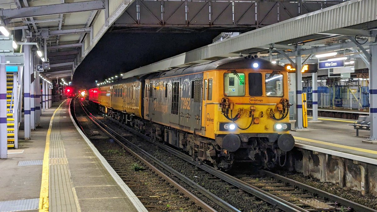 Oh the joys of line blocks! 73962 stands at Hither Green during the small hours with 1Q67 bound for London Cannon Street. #lifeontheironroad #imatraindrivergetmeoutofhere