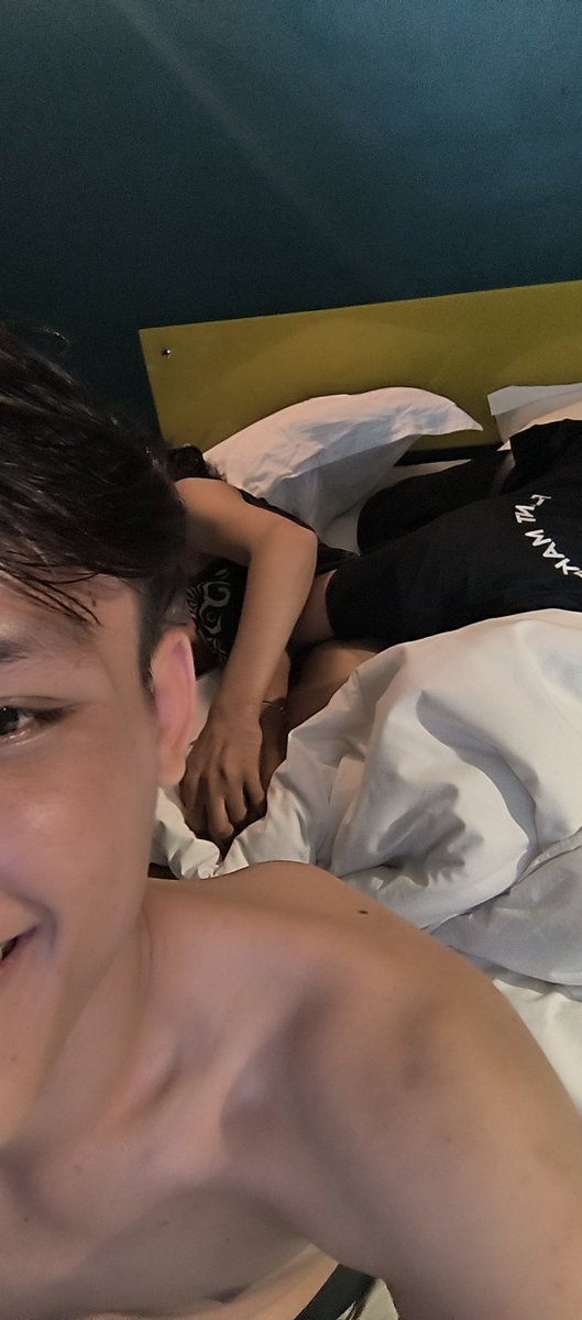 fendi1468's tweet photo. Takpelah tengok je dorang berbuat, nasib single🥲 https://t.co/urUP9dXa09