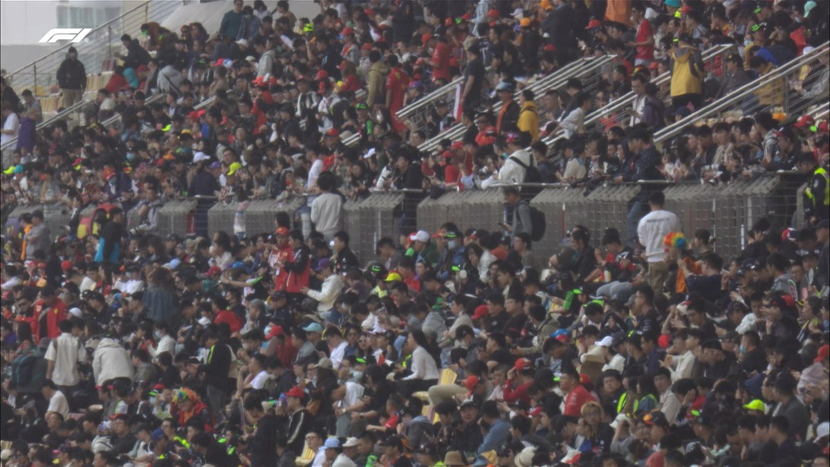 Jam-packed in the main grandstand 🤩 #F1 #ChineseGP