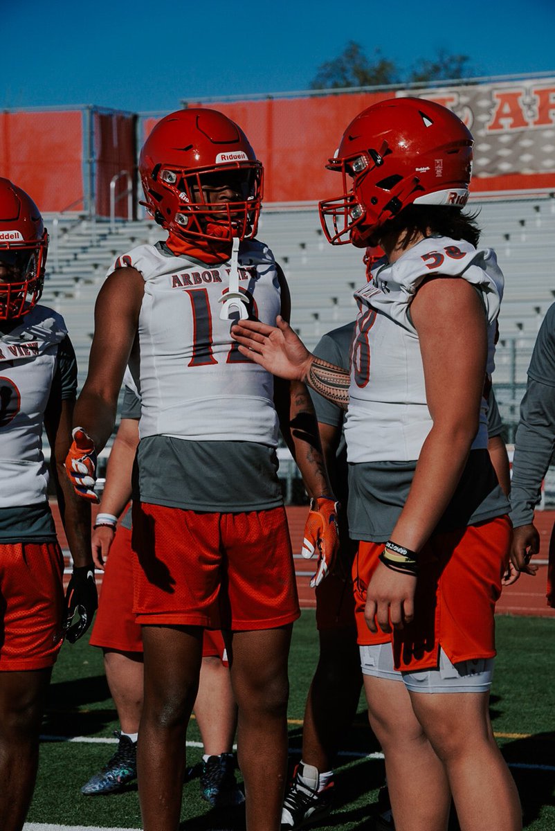 DamienDixonjr12's tweet photo. Definitely glad to be back balling with my main guys!!!! Spring Ball in session, i’m comin ❕❕@NFsoCrucial @Nodogsdown_JDW @CoachBanks13 @EWUCoach_Bruce @__coachclark @CoachDanLanning @vsunseri3 #FOREVERDEVON💙 https://t.co/UZ4iOK4iSQ