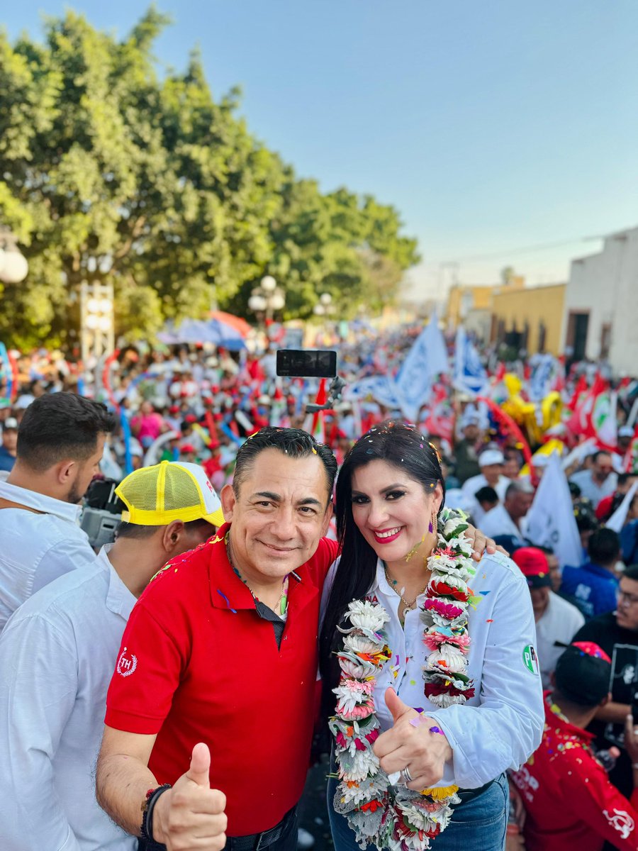 DelfinaPozosV's tweet photo. En #Huaquechula y en todo Puebla ganaremos con los mejores candidatos, @NestorCamarillo Senador, @eduardorivera01 Gobernador, Raúl Marín, candidato a Presidente Municipal de Huaquechula y Leonor Popocatl, candidata a Diputada Federal de Atlixco. https://t.co/lhjNeEcfuY