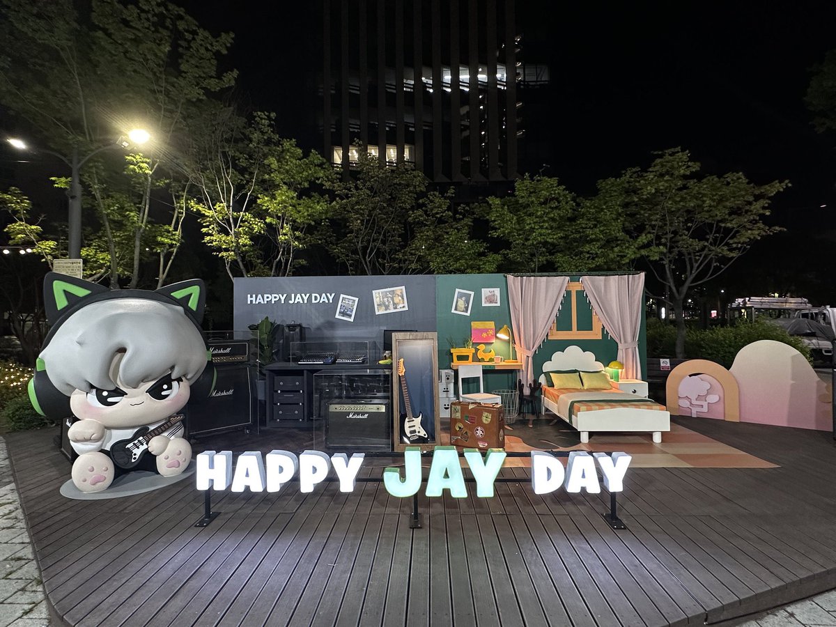 jongseongsfilm's tweet photo. jay “park” ! this is so prettyyy 🥹 park jongseong you are so loved https://t.co/x0F5p3qN1Q