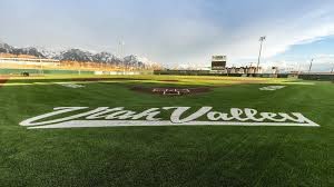 The first Diamond Falcon is off the board…congratulations to Sophomore SS Kevin Parker (Berkeley HS) on his commitment to Utah Valley University to continue his education and baseball career…Utah Valley is getting a good one!
#falconsfly
#firstoneofftheboard
#kp8thegreat