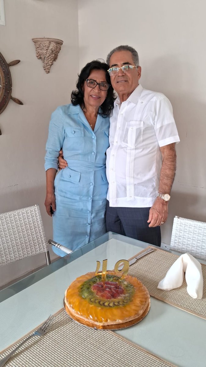 49 años casados <a href="/JulioCruzP/">Julio Cruz Pichardo</a>