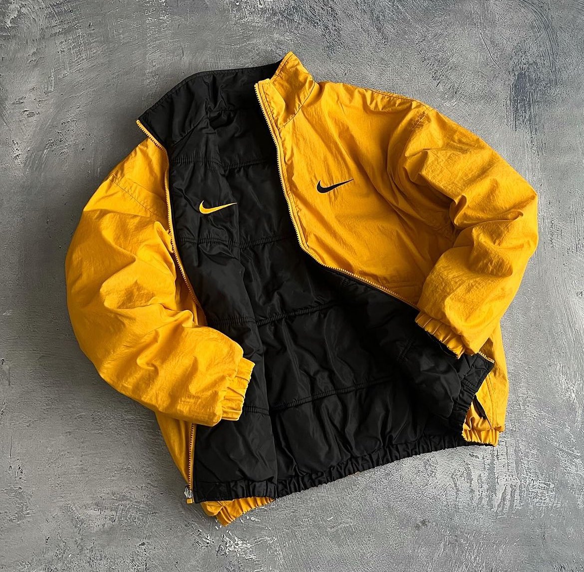 Fashion Essentials tweet media