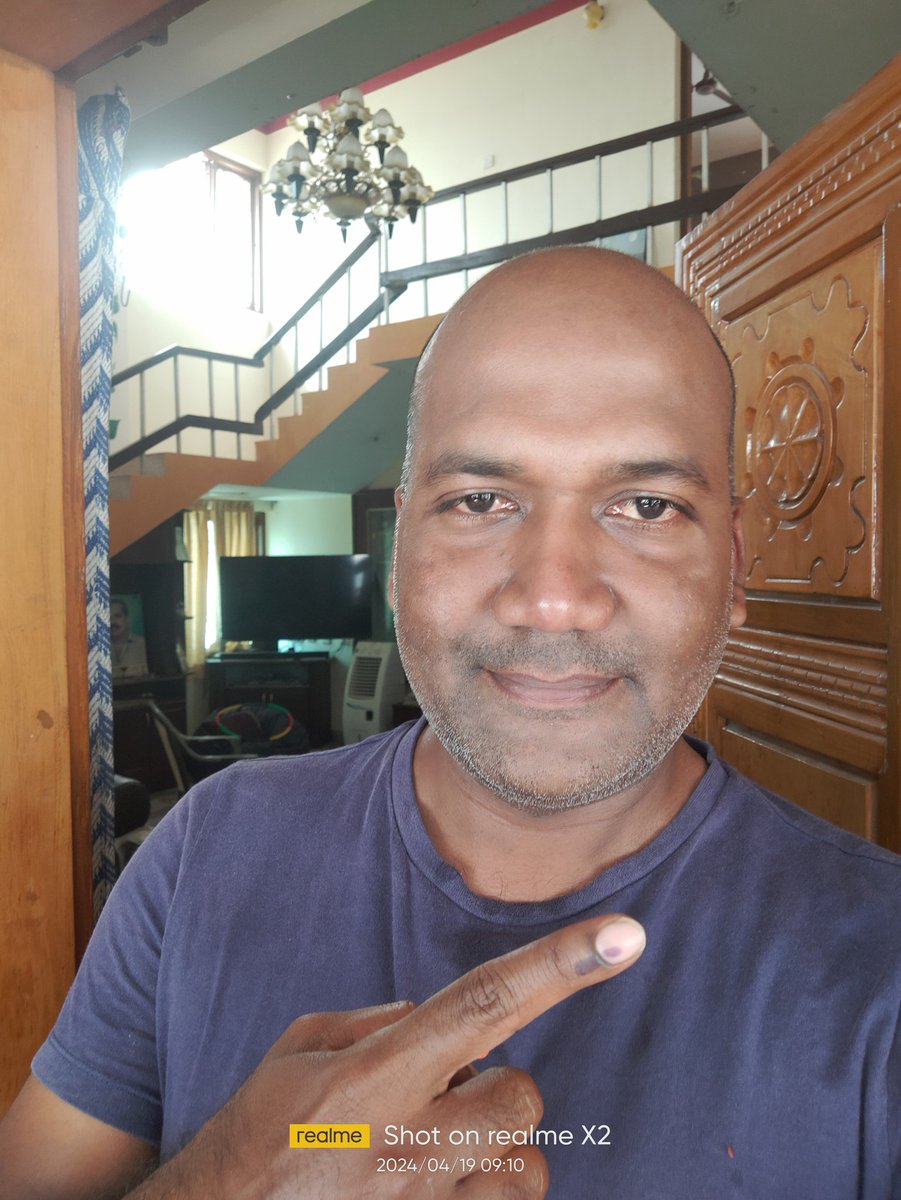 parthi_pull's tweet photo. இந்தியா வெல்லட்டும்... நாடு செழிக்கட்டும்...

#INDIA https://t.co/D6dYC7W46l