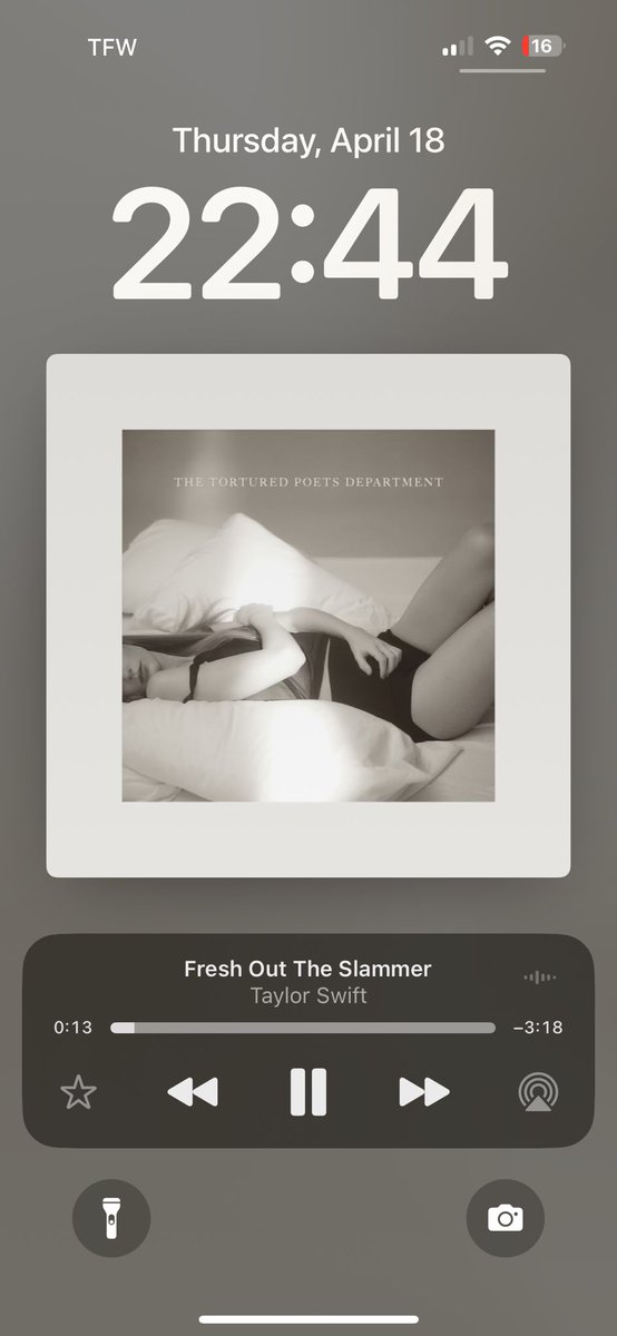 dessydenning's tweet photo. Apple Music really picked me as a favorite 😇💁🏼‍♀️
 #THETORTUEDPOETSDEPARTMENT https://t.co/Sn3VtCSeah