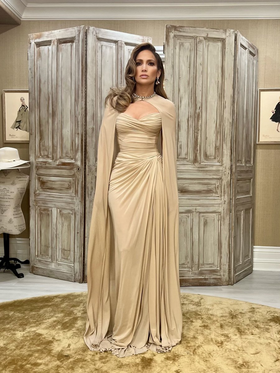 JLo's tweet photo. ✨@HispanicFed Gala 2024 @Lin_Manuel ✨ https://t.co/ua5TjU2z3o