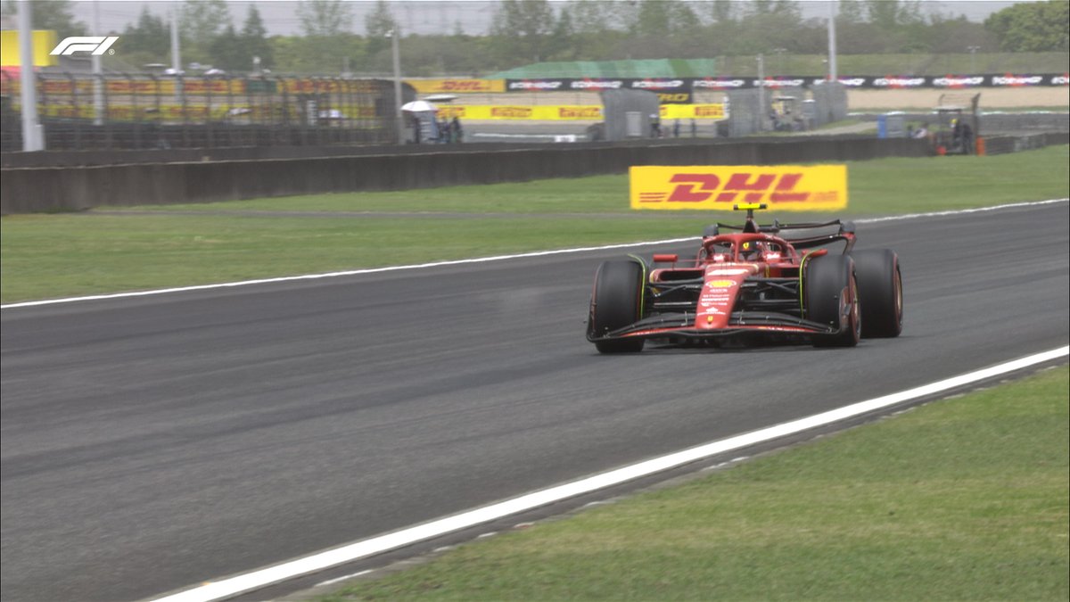After a brief red flag for a small fire on the grass trackside the drivers are back on track #F1 #ChineseGP