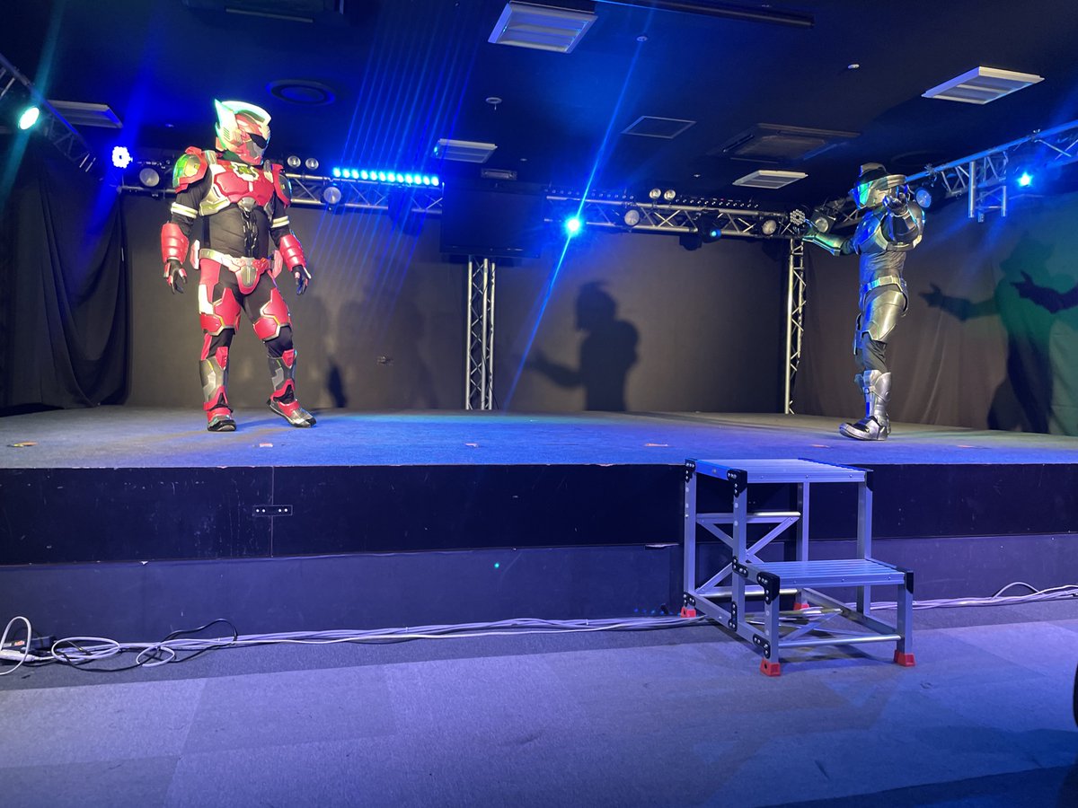 con_bkm's tweet photo. 新フォームアツいね！
ヴァールハイト登場！
場外で見守る方々

#KYED https://t.co/fvIyrkODlA