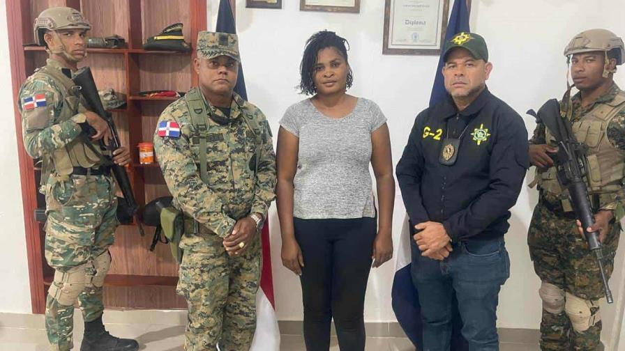 👀| #LasCincoMásLeídasDL | Ejército dominicano detiene fugitiva haitiana cuando intentaba ingresar al país por Elías Piña

🔗 ow.ly/wRLa50Rjjt4

#DiarioLibre #RepúblicaDominicana