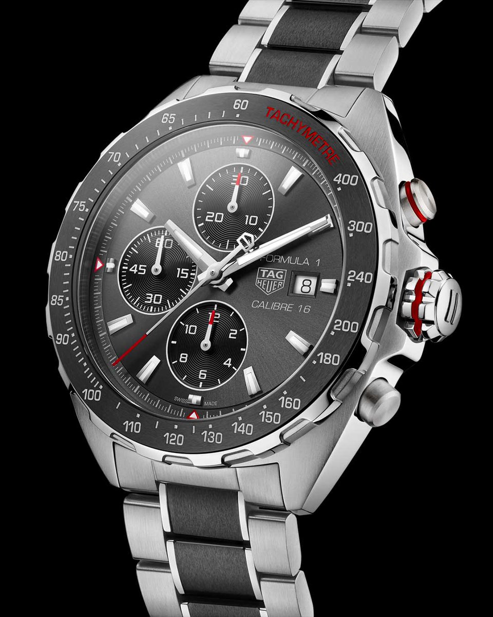 自動巻ムーブメント キャリバー16を搭載、ケース径44mmの #タグホイヤー フォーミュラ1 クロノグラフ。グレーダイヤルにレッドのアクセント、高い耐衝撃性と200m防水性を備え、スピードを求める人のためのスポーツクロノグラフです。

▼詳細
tag.hr/x_f1_pdp2_2404…

#TAGHeuer