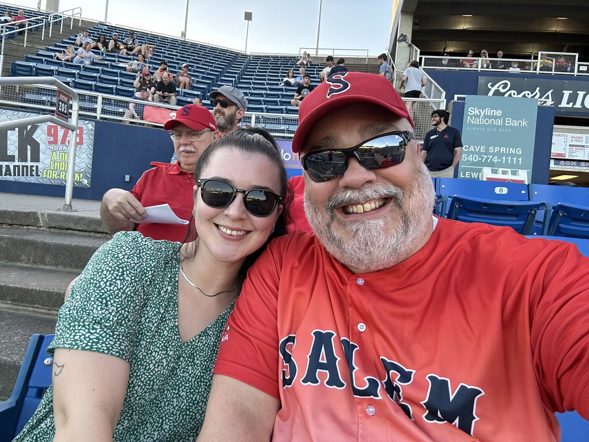 LightninTramp's tweet photo. Hangin with the kiddo at the @salemredsox game! #sec205 https://t.co/jbLKsqtMyV