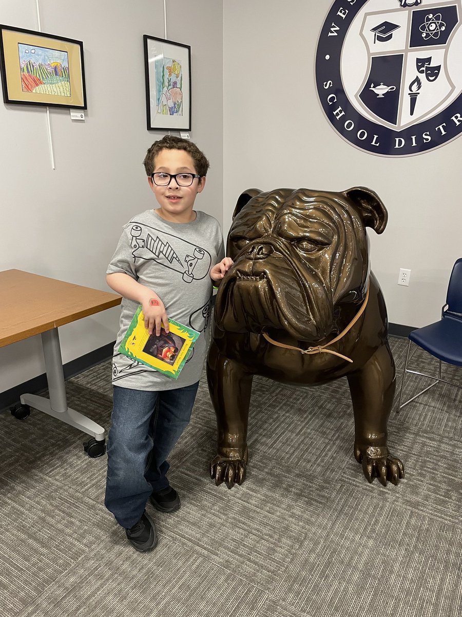 3rd Autistic Support Community Night: Students participated in face painting, creating a stress ball, dance & bubble parties, and visited with Sadie - the KPets Therapy dog! #wyasd #wyproud