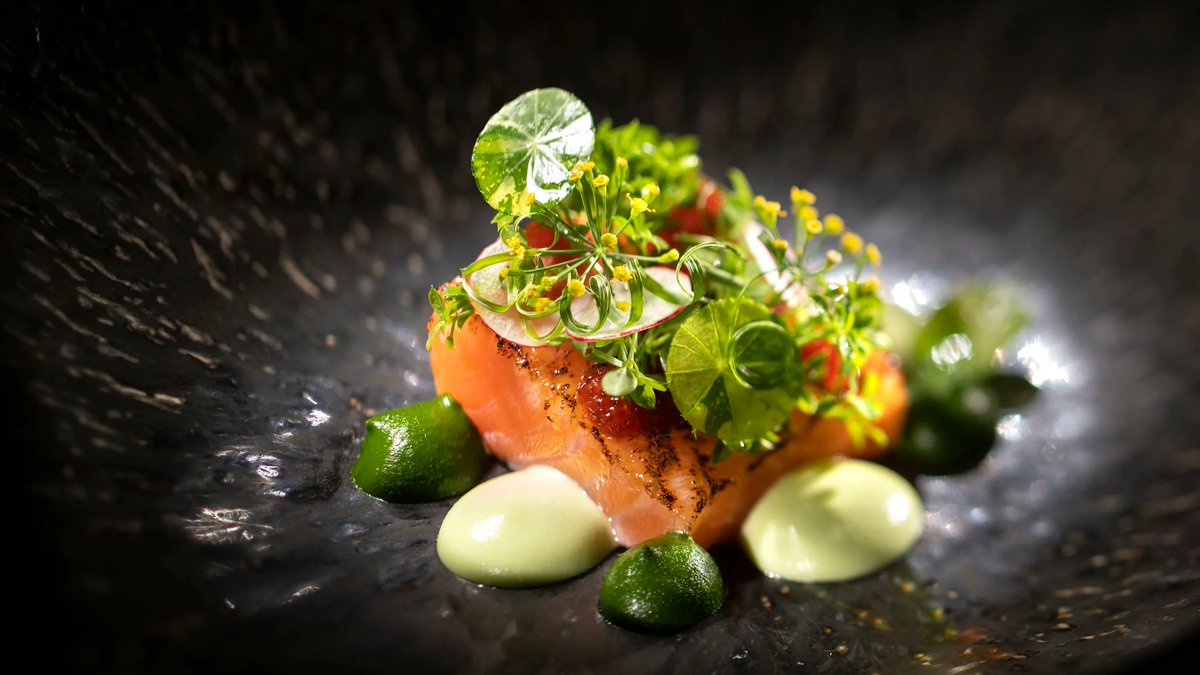 ScottGustin's tweet photo. NEW: Victoria &amp; Albert’s at Disney’s Grand Floridian Resort &amp; Spa at Walt Disney World has been awarded a MICHELIN star.

The announcement was made Thursday evening during the 2024 Michelin Guide Ceremony in Tampa. https://t.co/7snwqrgkb7