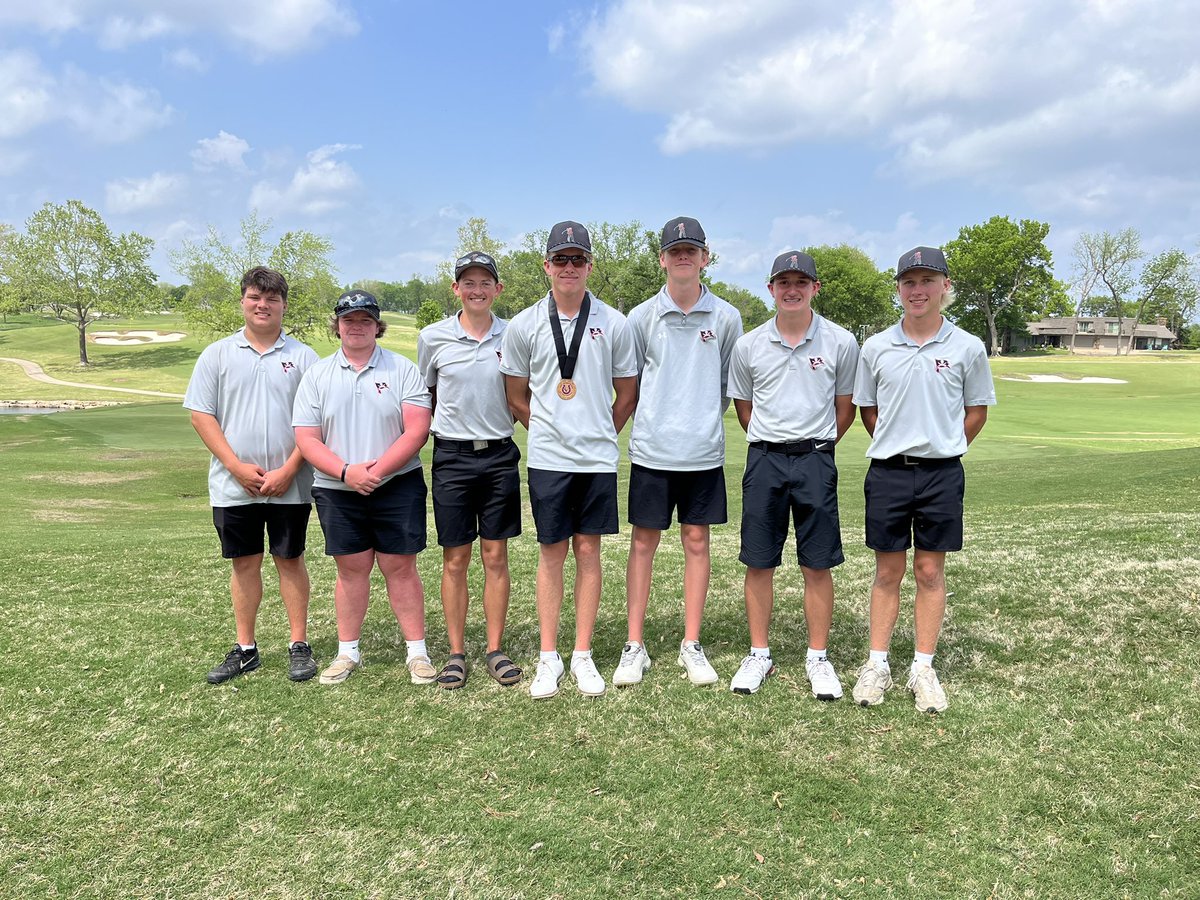 Congratulations to the Poteau Golf team for finishing 4th of 16 teams in the State Preview Golf Tournament with a team Score of 309!

Individually Connor Whitworth shot 2 under 70 and finished 3rd. 
<a href="/EthanMcBee2024/">Ethan McBee</a> shot a 75 and finished tied for 8th.