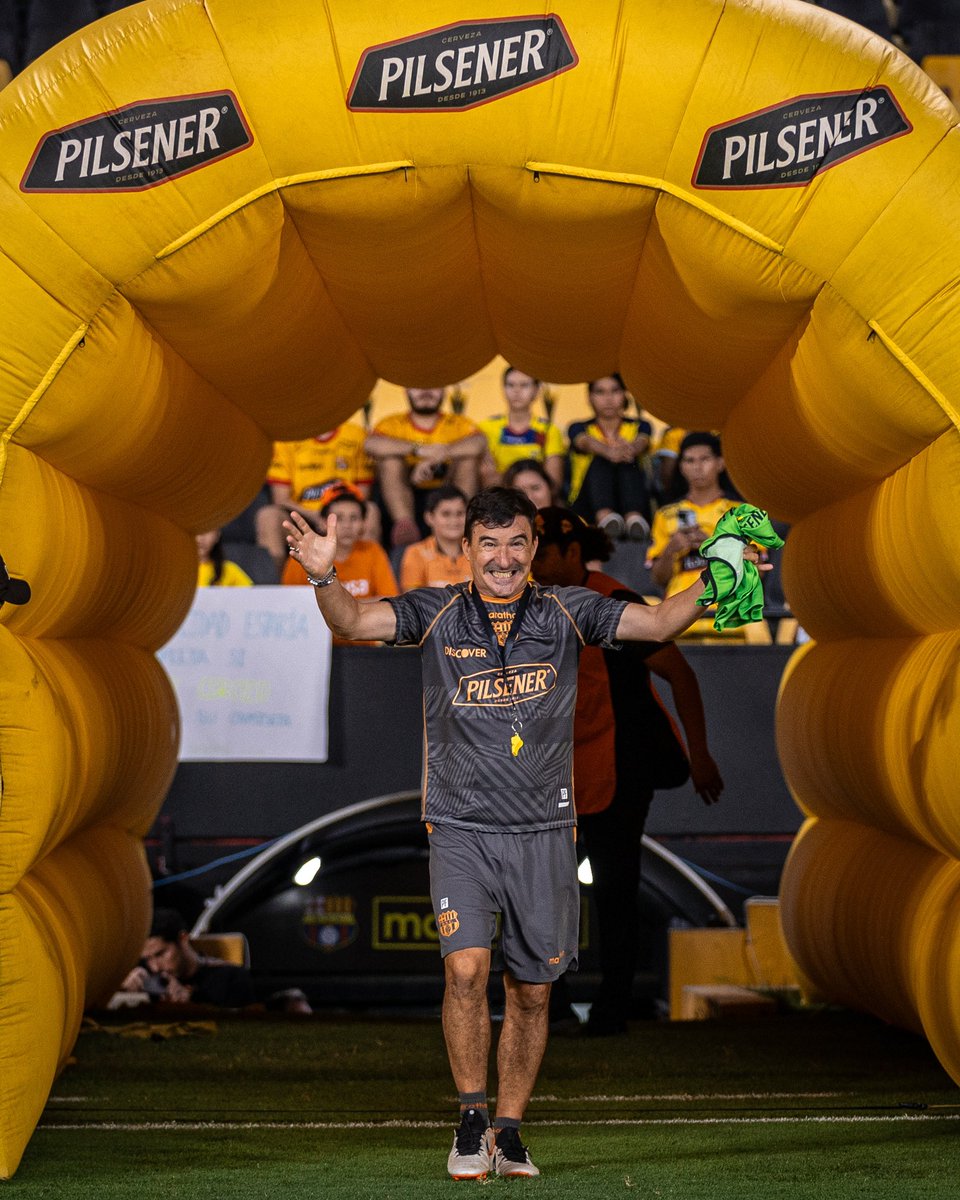 BarcelonaSC's tweet photo. A CALENTAR 𝐆𝐔𝐄𝐑𝐑𝐑𝐑𝐑𝐑𝐑𝐑𝐑𝐑𝐄𝐑𝐎𝐒 💪💛 https://t.co/lHhb1Nk2OS