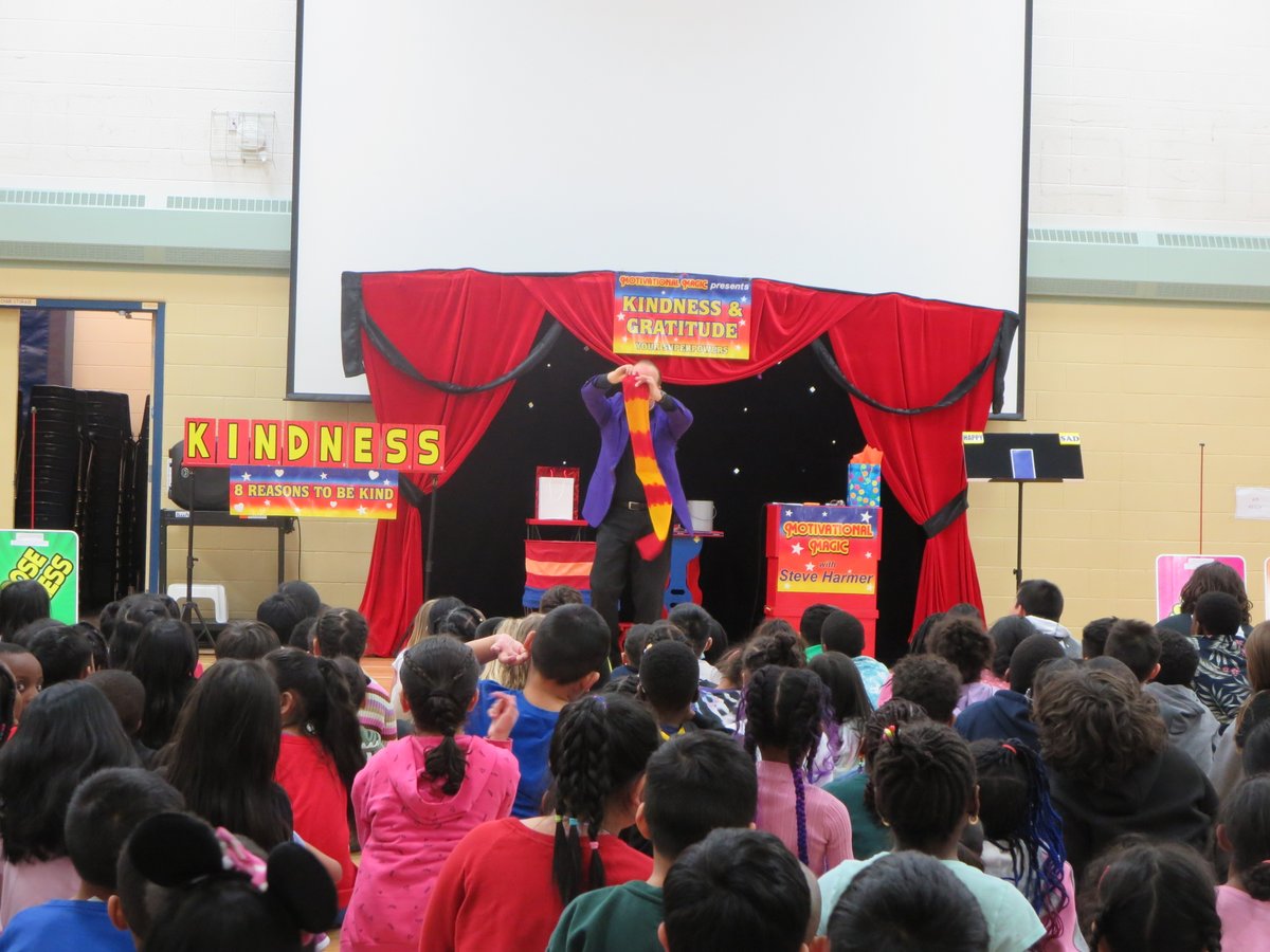 OLOF_CCSD's tweet photo. 🌟 We were so blessed to have Steve Harmer present a #magicshow about #kindness and #gratitude to our students and staff today! Be sure to check out his website https://t.co/iMIRpFUc6k!! His performance was truly #magical! 🪄🎩 https://t.co/ouecMtJ8rh