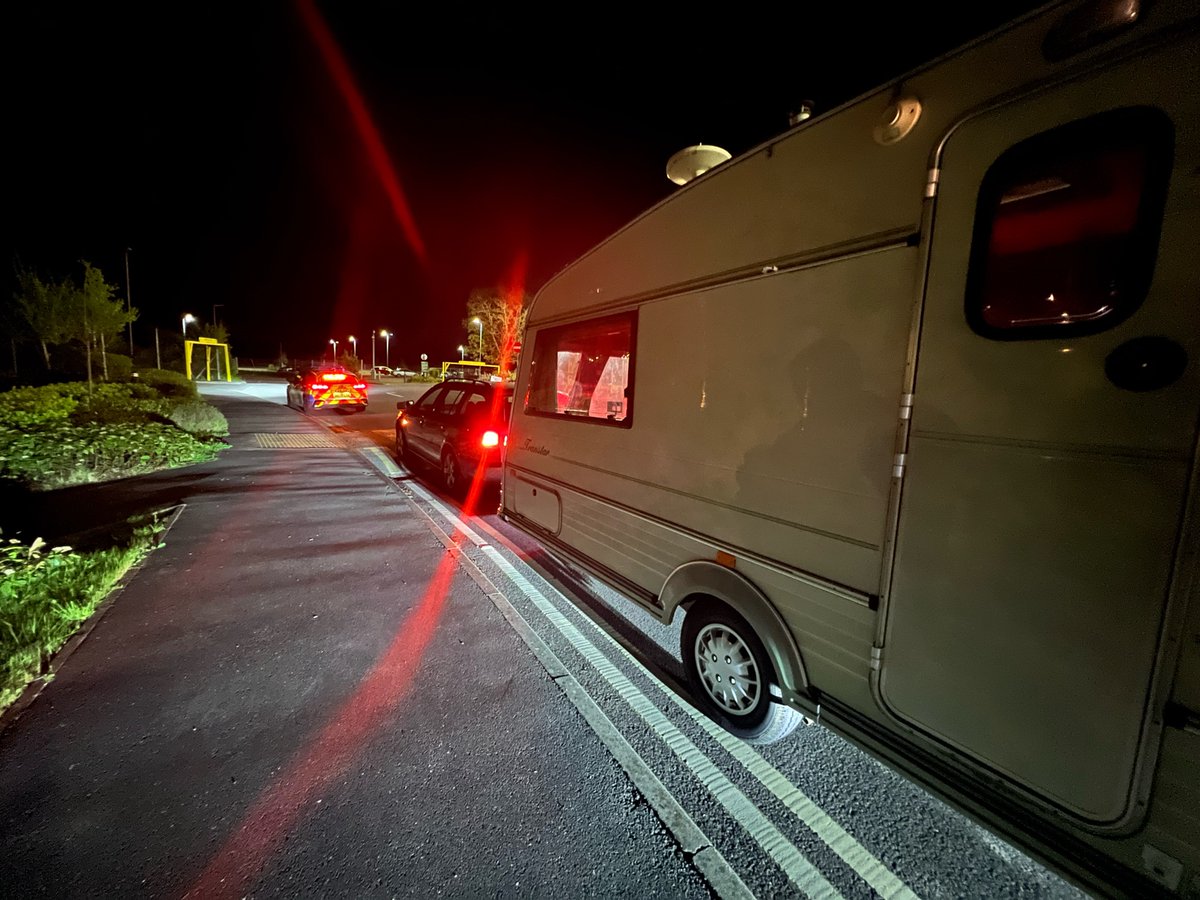 This caravan was stop checked at Thornhill Park & Ride at midnight tonight to ensure all was in order. The owner purchased it online & didn’t complete any checks on its history, it was all in order 👮‍♂️ 

The owner had been advised to register with @CRiSDatabase