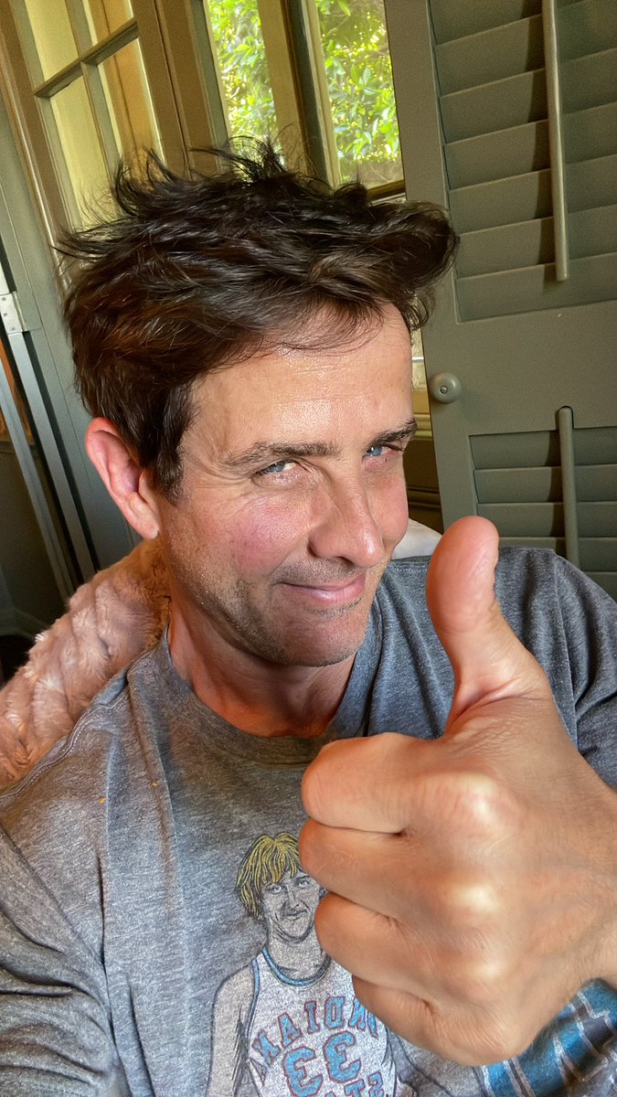 Joey McIntyre tweet media