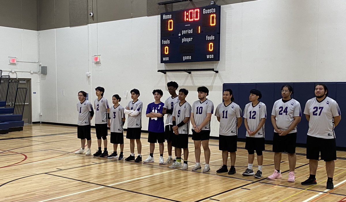 crjsports's tweet photo. Hiawatha/CRJ boys volleyball!! It’s game time 🔥 https://t.co/tV3EYFiCHo