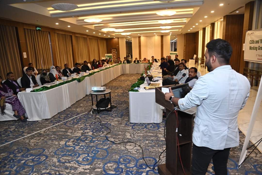 joshuavd's tweet photo. Glad to share our work on #FamilyPlanning, specifically through the lens of #Art, at the CSOs &amp; Youth Consultative Meeting on #FP2030, organized by @Rahnuma_FPAP &amp; @UNFPAPakistan. The event was to assess progress, document the contributions of #CSOs &amp; Youth groups towards FP2030 https://t.co/81M37whWkY