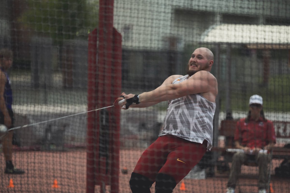 Hammer // John McDonnell Invite

Zach Verzani leads the field after three rounds with 200-9 (61.20m)! Cam Jones holds onto third with 192-5 (58.66) and Garret Wagner posts a PR of 184-6 (56.24). The Cyclones will end competition there due to a weather delay.

#CycloneSZN