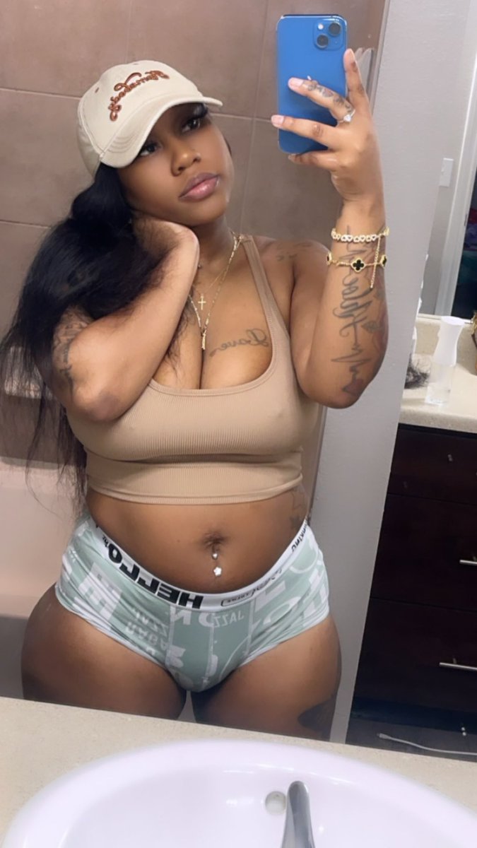_CuppCakess_'s tweet photo. Big Mama 😌 https://t.co/yivGO8oZsG