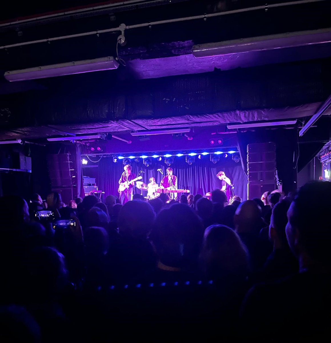 Ah @porij_ you were amazing tonight 👏! So great to have you back in Manchester and so much ❤️for you from your home crowd. 📢Can't wait for the debut album 'Teething' release on 26 April 📢😄