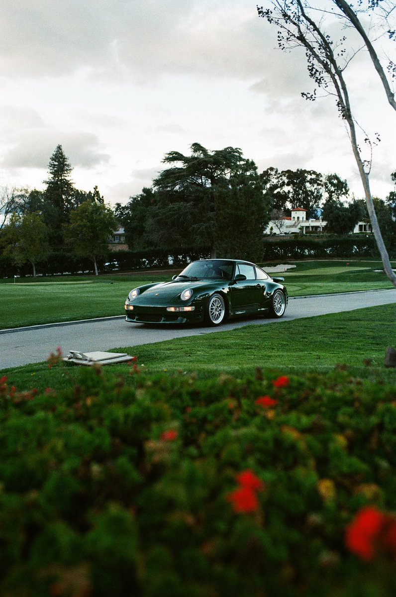 andyofsixpaths_'s tweet photo. 993 Turbo on @Kodak 400 🎞️ https://t.co/BpUW7pr8R2