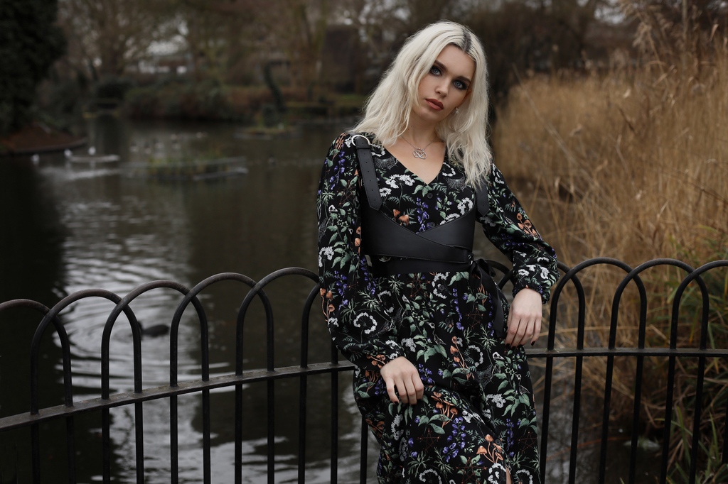disturbiaco's tweet photo. Did we mention it has pockets? ๐ Suitable for every season, the Vesna midi dress works year round - ๐ฃ๐ถ๐ต it won't be around forever โจ๏ธ
https://t.co/FxFqdF17aY
#disturbiaclothing #softgoth #gothcottagecore #gothic https://t.co/o91VqqZ9ps