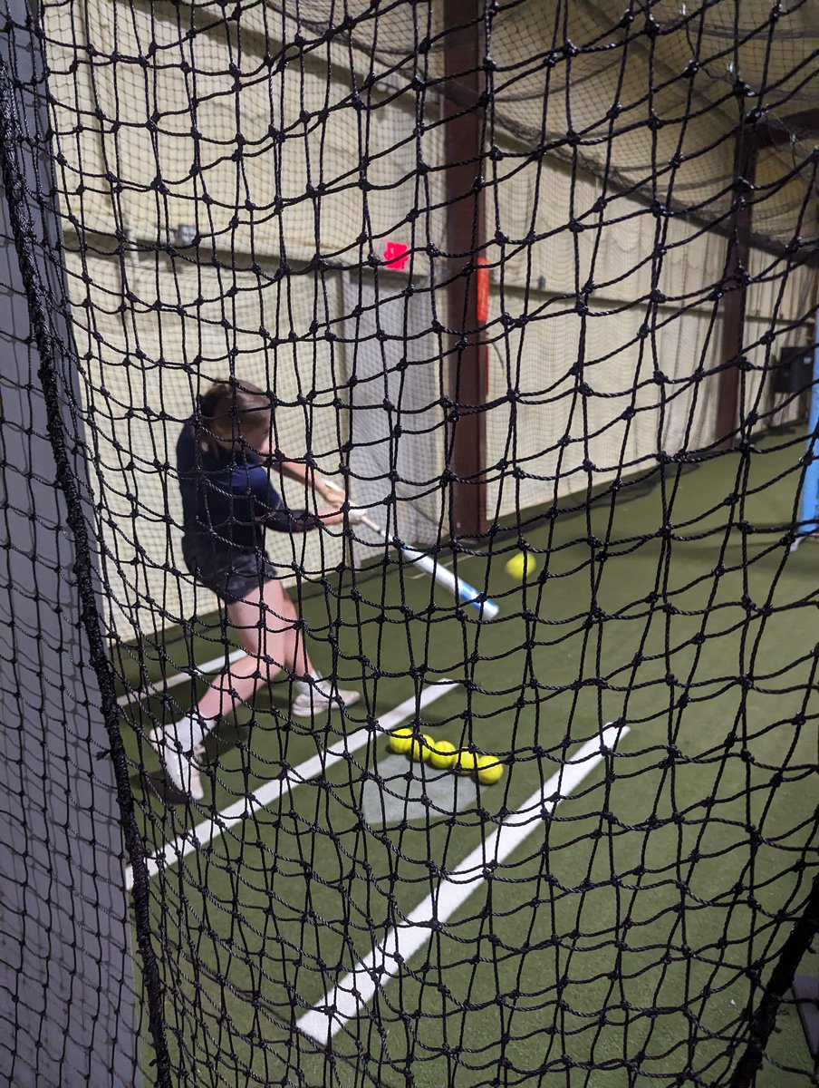 kayleigh_jacks's tweet photo. Getting some work in at @HomerunLegends ... Pleasure Island tournament starts tomorrow...final week of the regular season is next week!! 🐬🥎🐬 https://t.co/qQYzNf0DWR
