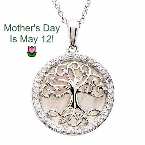 Mother's Day is just around the corner on May 12! 🌷 Swing by to find that perfect gift to show her how much she means to you. 💖

 #countrychristmasloft #shelburnevt #shelburnevt #shelburnevermont  #necklacesforwomen #necklacesofinstagram #necklacegift … instagr.am/p/C57BLr5rh5c/