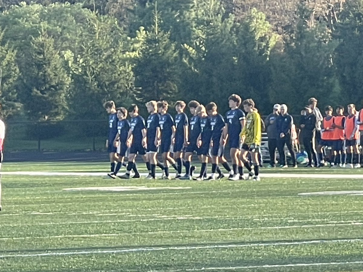 Des Moines Christian tweet media