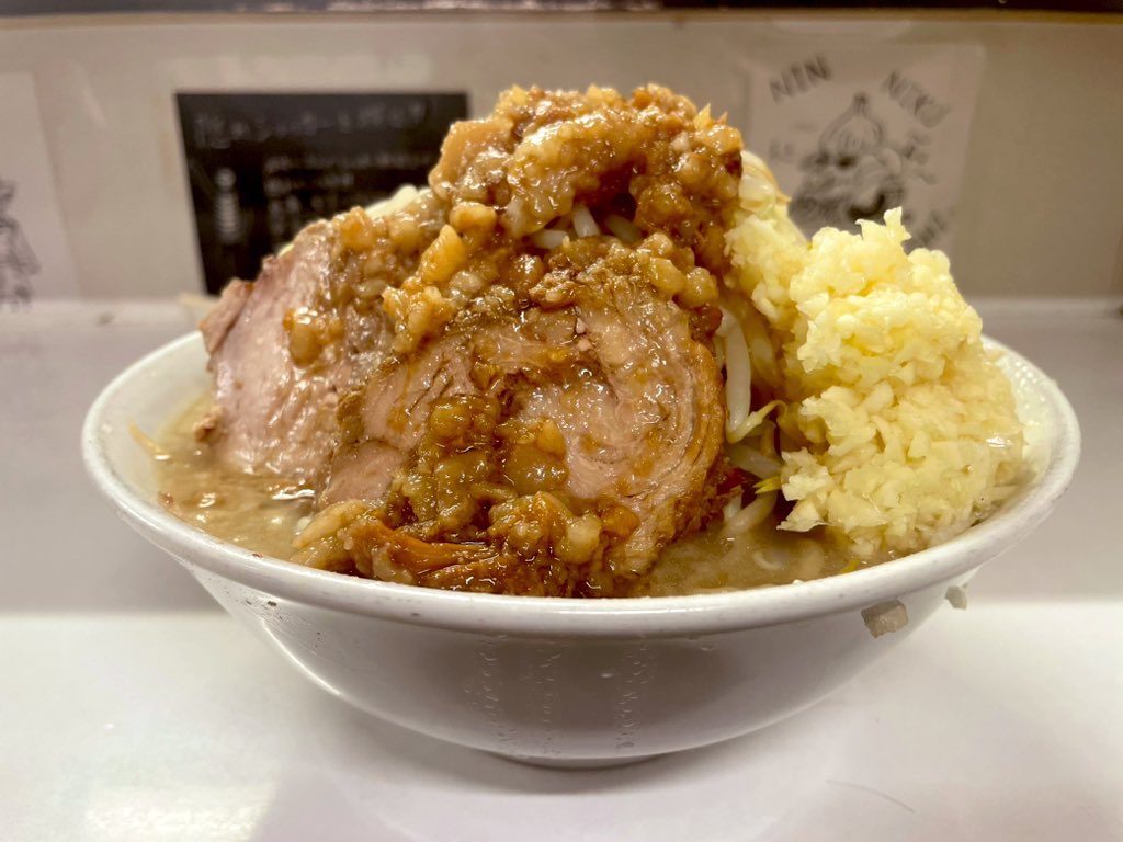 rekishinakamozu's tweet photo. おはようございます‼️イオリです‼️
昨日お休み頂いて下新庄のアラシくんとまたAPEXしてました‼️笑
我々はやる事がないときはずっとゲーム…おもろかった‼️

てことで今日のメンバーは
シュン リキ ユーダイ イオリです‼️

昼営業は11時から15時まで‼️
よろしくお願いいたします‼️ https://t.co/tAqJvMnBXr