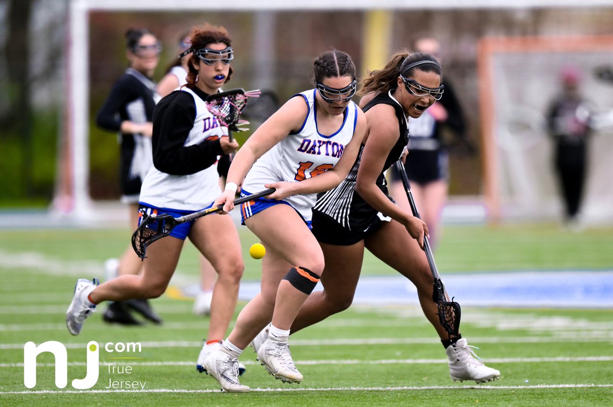 Photo_JohnJones's tweet image. Whippany Park battles Dayton in girls lacrosse action in Springfield NJ

#njlax #lax #lacrosse @wphsWILDCATS