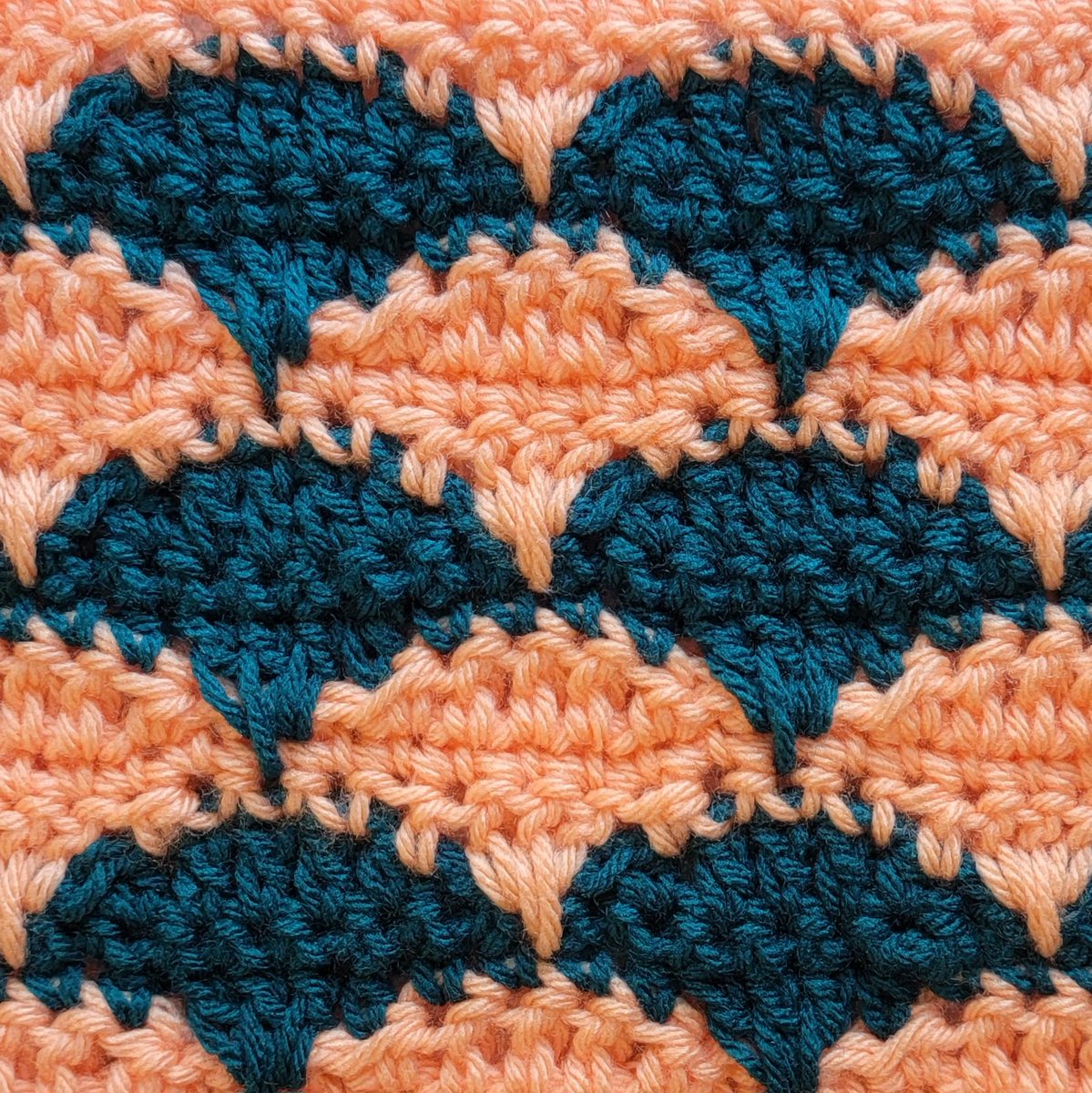 New video tutorial up on my YouTube channel on the Clam Shell Stitch! Find me on youtube @crochetmelovely! Like and subscribe! 👋💕😃 #yarn #video #crochetvideos #crochet #crocheting #crocheted #crochetersofinstagram #instamood #friends #viral #crochetlove #crochetstitch #craft