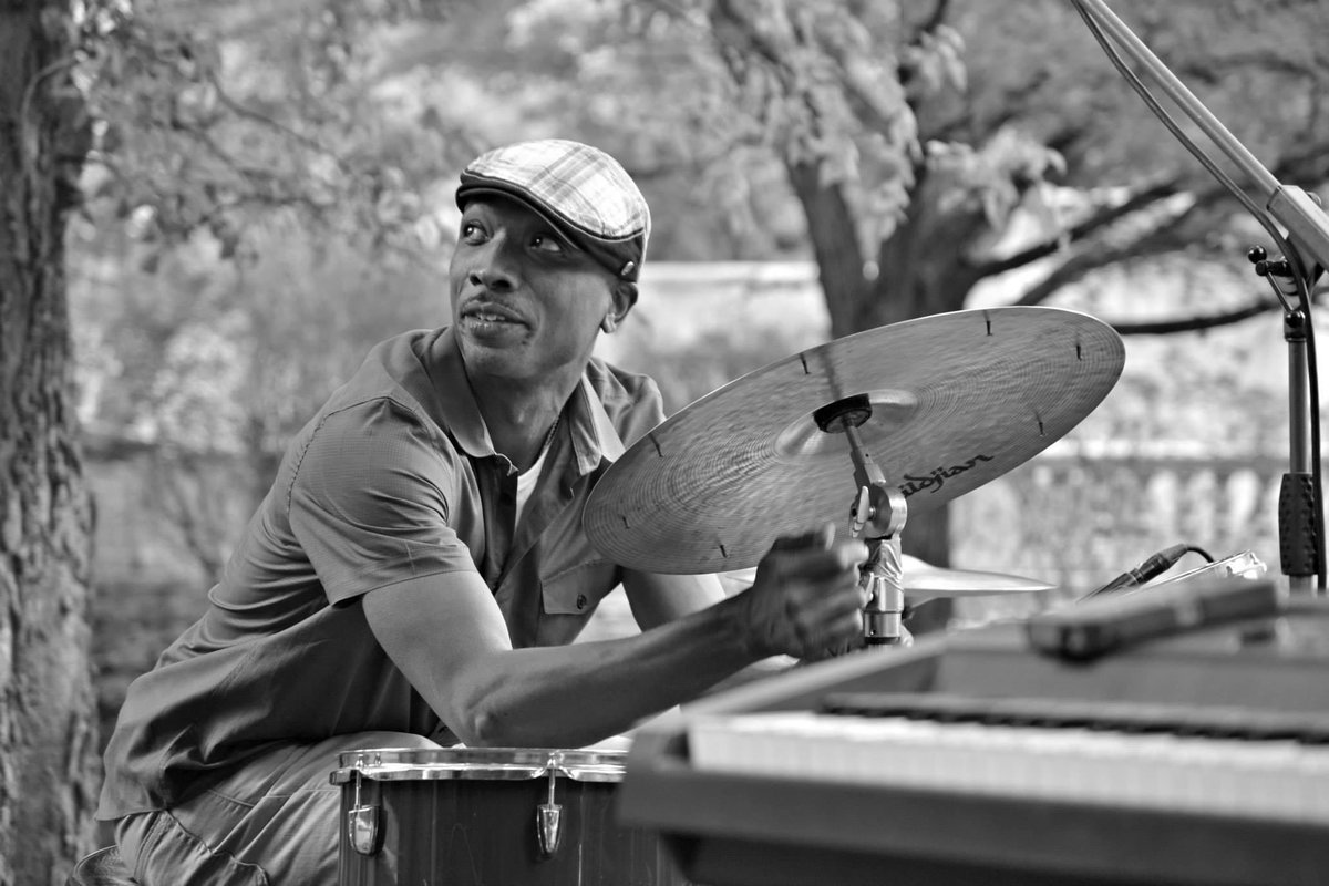 I took this photo of #EricMcPherson in August 2015 at the Cheltenham Summer Concert.  Little did I know 9 years later it would be chosen to be included in Zildjian’s 400th Anniversary book 🤯

I’m honored ☺️

#Zildjian