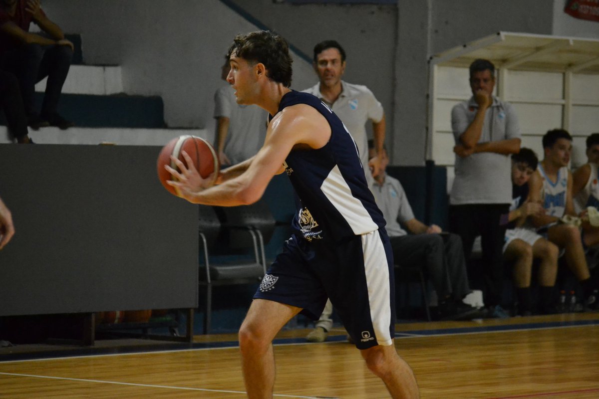AtalayaClubOK's tweet photo. Atalaya se va al descanso y cae 27-49 contra Sport Club. https://t.co/kmGdVhxIiL