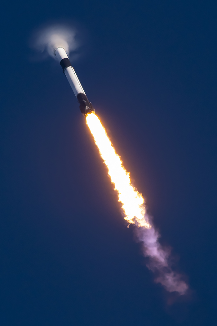 Falcon 9 launches Starlink 6-52