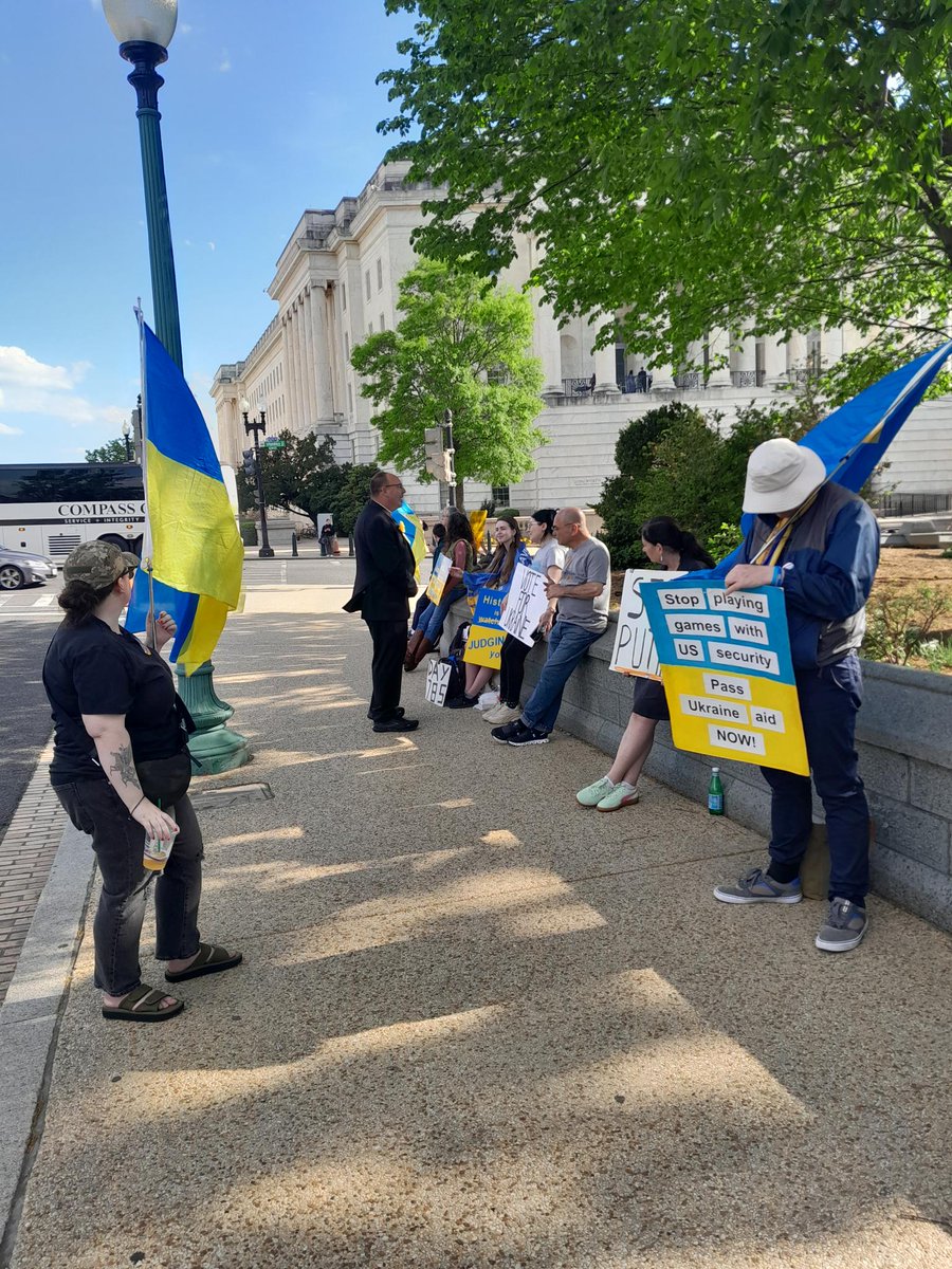 We will be back tomorrow at 9 am when the House begins at Independence Ave and Longworth office building. Join us and call your Representative. Tell them to stay in session until they pass supplemental military assistance for Ukraine.
#PassUkraineAidNow
