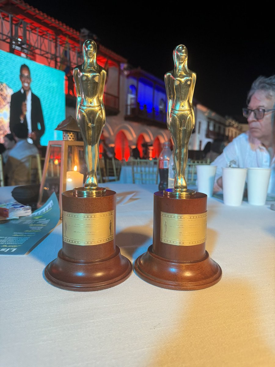 Feliz con la India número 13 para el sistema informativo de <a href="/Citytv/">Canal Citytv</a> . Este año, además, nos llevamos el premio a mejor presentador con <a href="/AnibalA59291891/">Anibal Alvarado</a> , premio para <a href="/BravissimoCity/">Bravíssimo</a> y para <a href="/MarceloCezan/">Marcelo Cezan</a> . ¡Moñonaaaaaa! <a href="/ELTIEMPO/">EL TIEMPO</a> #premiosindiacatalina <a href="/cirominotta/">Ciro Hernandez</a>