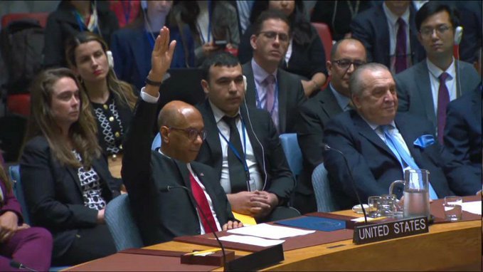 Palestina no pudo ser miembro permanente de la ONU por el veto de #EEUUMienteSiempre, y después dice que desaprueba la agresión de Israhell sobre Gaza. #PalestinaResiste