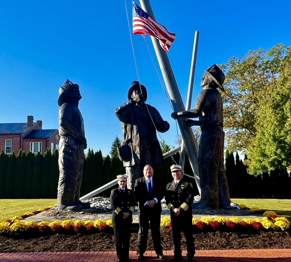 After a @Denver_Fire firefighter died in the line of duty, his sacrifice was honored in 2022 at a national memorial. Top DFD Chiefs attended then billed for nearly 90 hours of comp time related to their colleague's death: cbsnews.com/colorado/news/…