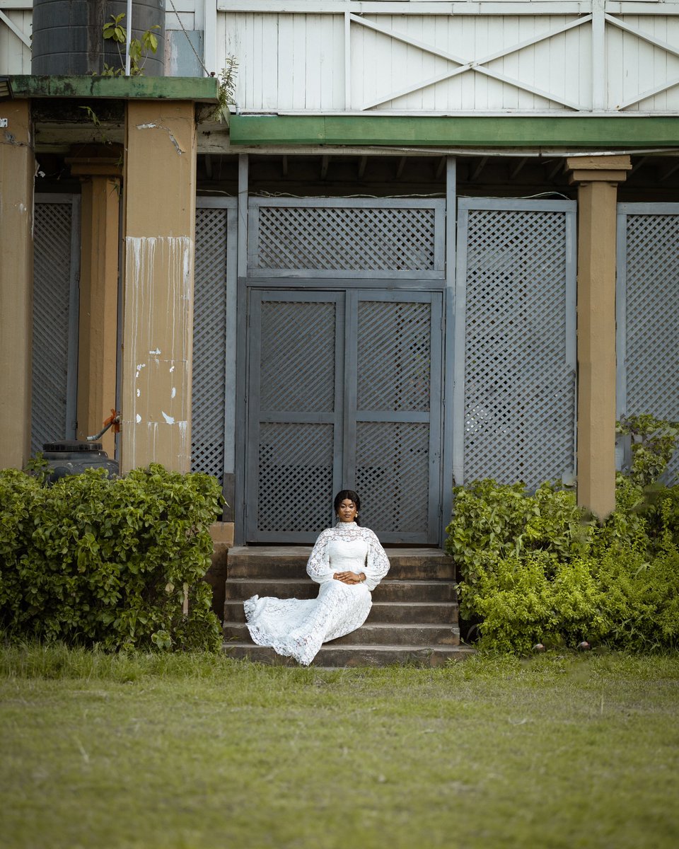 Photographed by me. 📸 “Caught in the fleeting moment before ‘I do,’ her heart raced with the weight of a thousand unspoken truths. In the shadow of perfection, she found the courage to chase her own truth, even if it meant running from the altar.”