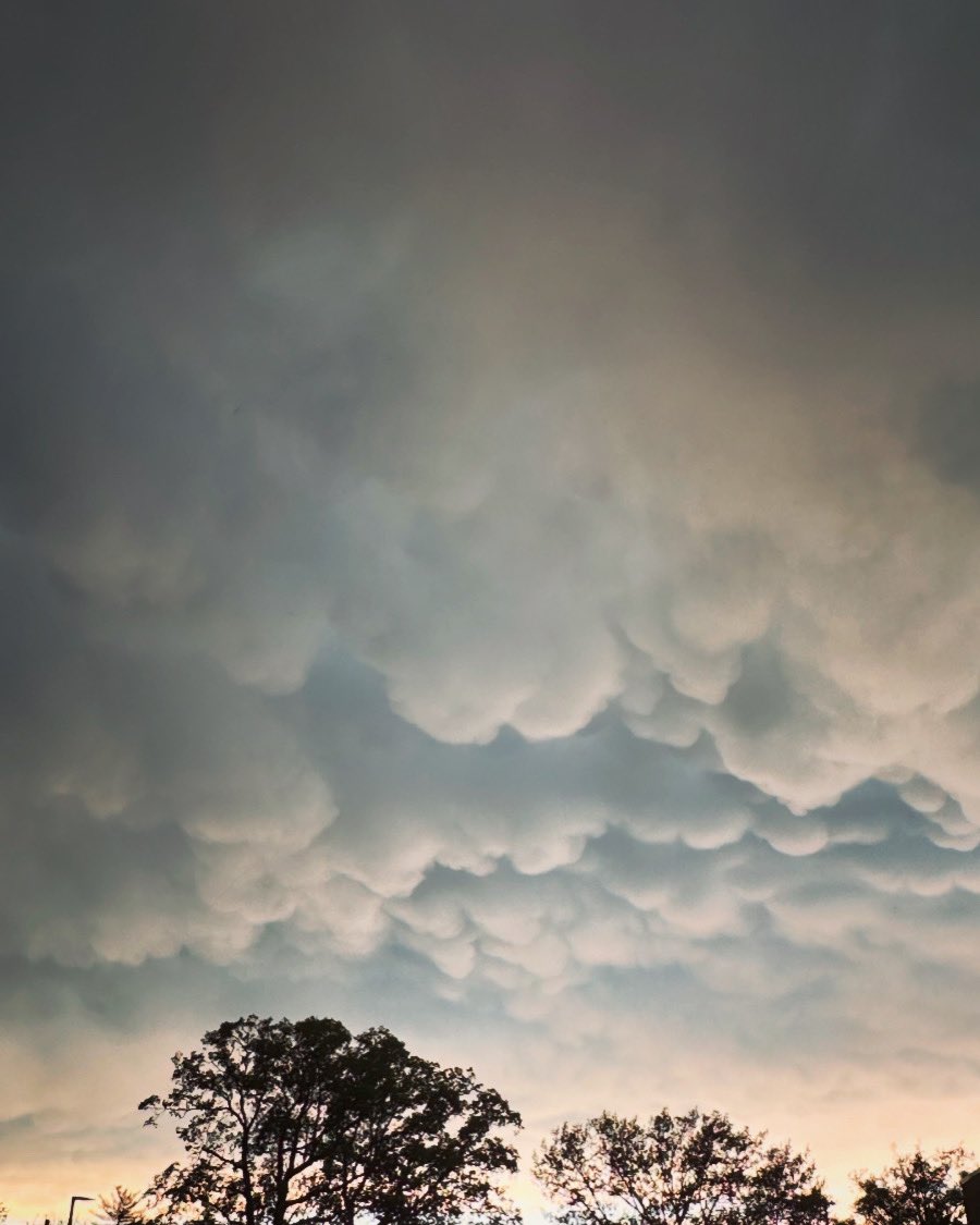 @scottontvKSDK check out these clouds in Lemay #stlwx